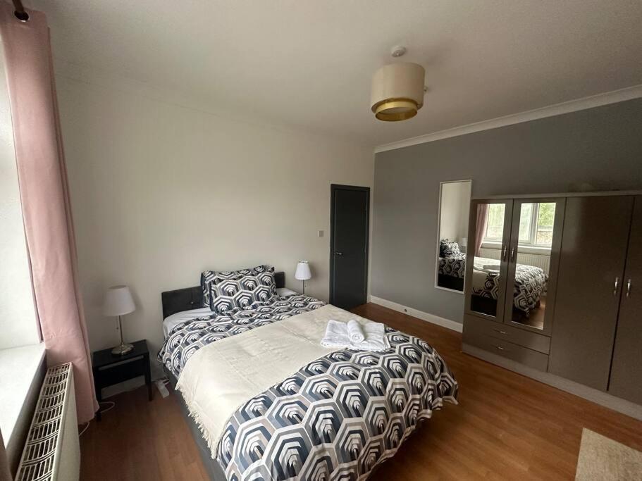 5 Bedroom House Se6 London Eksteriør bilde