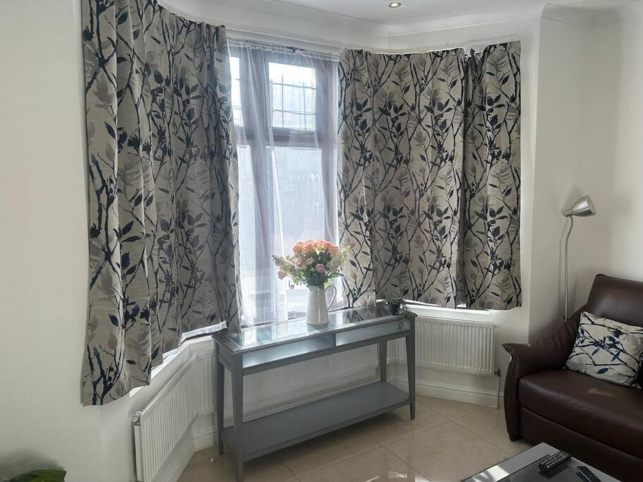 5 Bedroom House Se6 London Eksteriør bilde